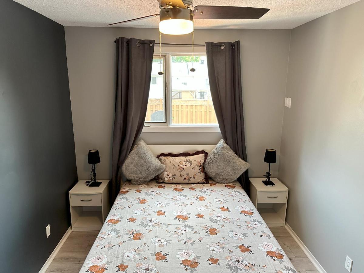 Castlerooms Homestay Оттава Экстерьер фото